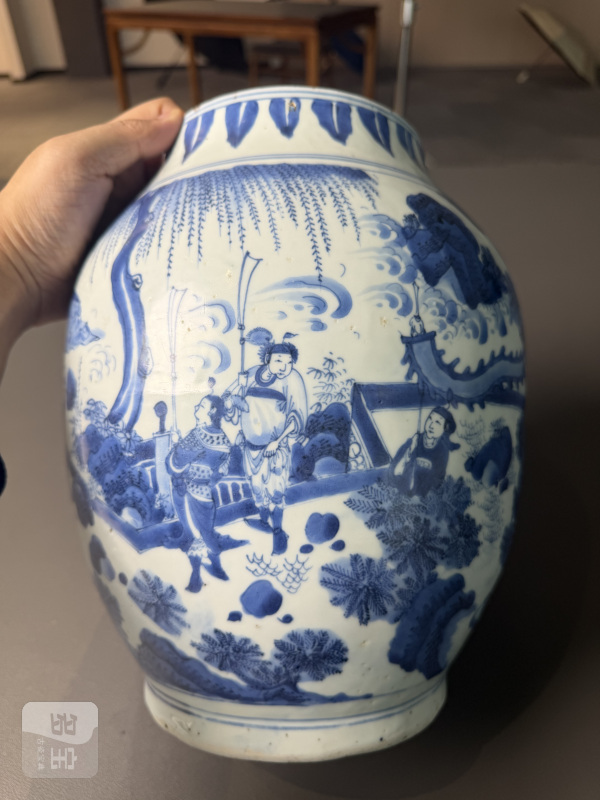 明崇祯 青花人物故事图莲子罐 - 图2